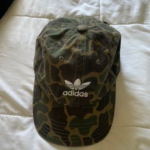Adidas camo hat